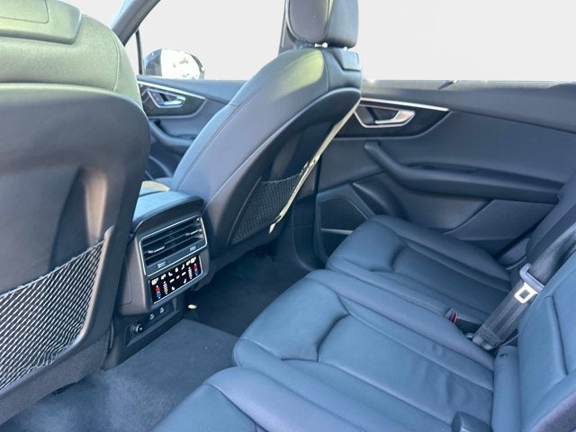 2022 Audi Q7 Premium Plus