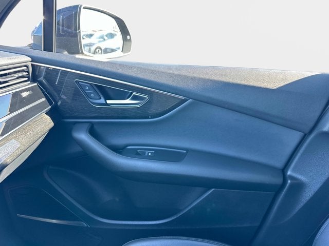 2022 Audi Q7 Premium Plus