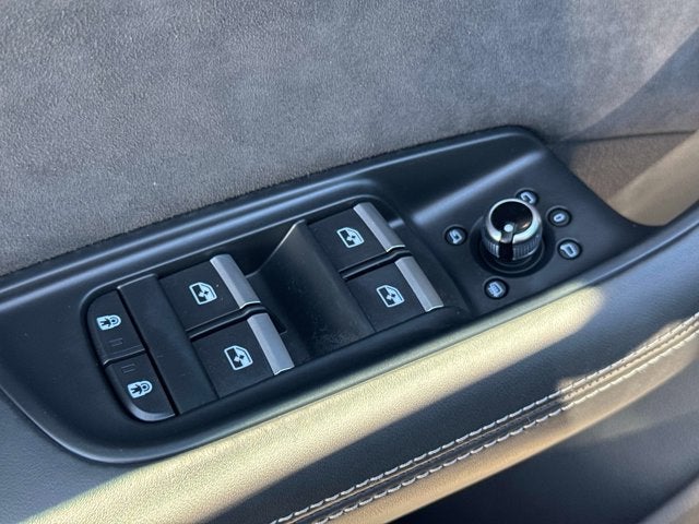 2025 Audi SQ7 Prestige