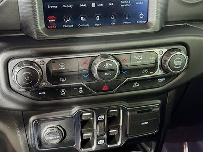 2022 Jeep Gladiator Overland