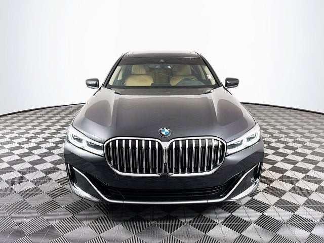 2022 BMW 7 Series 740i