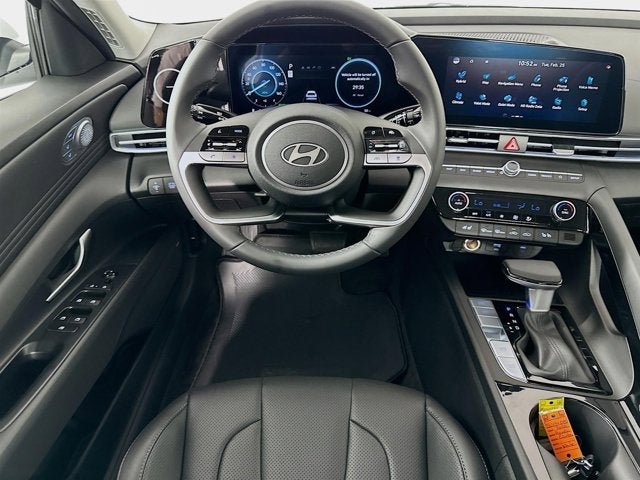 2025 Hyundai Elantra Hybrid Limited