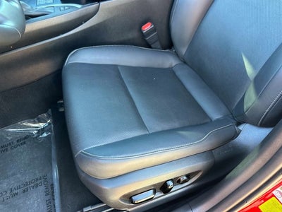 2024 Lexus UX 250h Premium