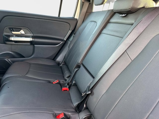 2025 Mercedes-Benz GLB 250