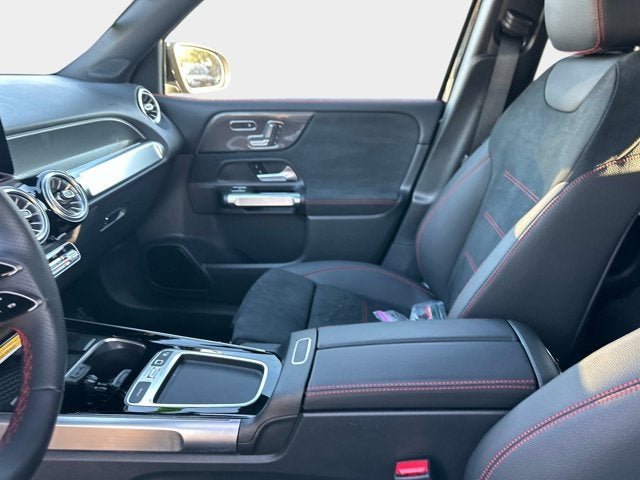 2025 Mercedes-Benz GLB 250