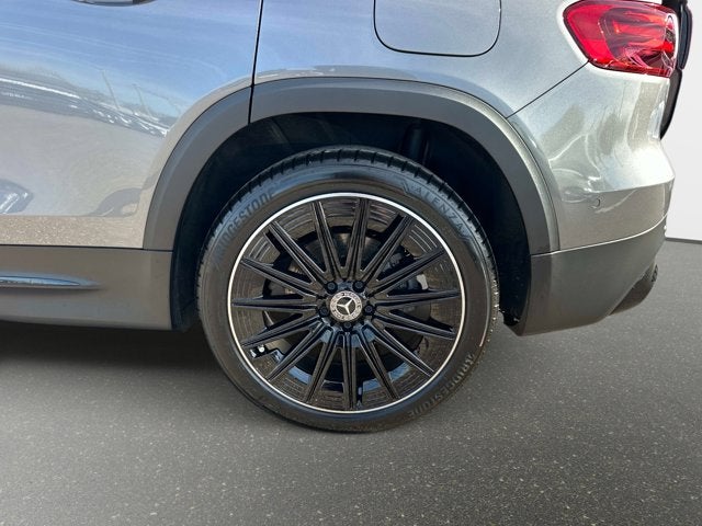 2025 Mercedes-Benz GLB 250