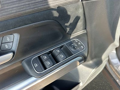 2025 Mercedes-Benz GLB 250