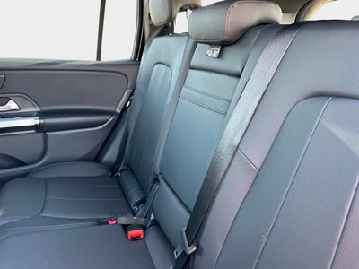 2025 Mercedes-Benz GLB 250