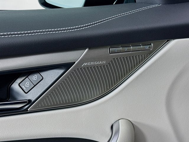 2025 Jaguar F-PACE P400 R-Dynamic S