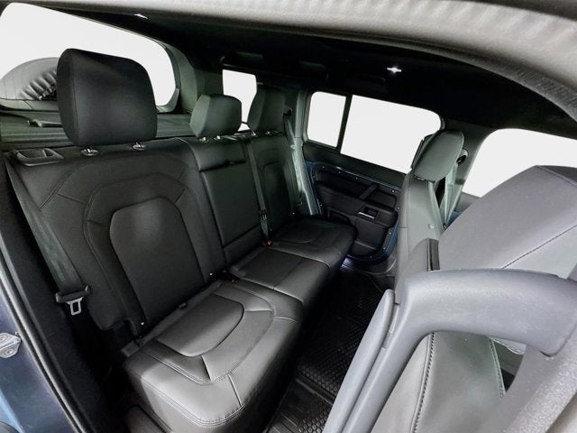 2025 Land Rover Defender 110 S