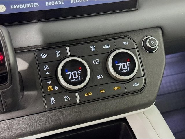 2025 Land Rover Defender 110 S