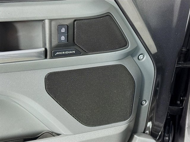 2025 Land Rover Defender 110 S