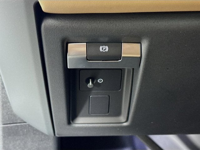 2026 Land Rover Defender 110 S