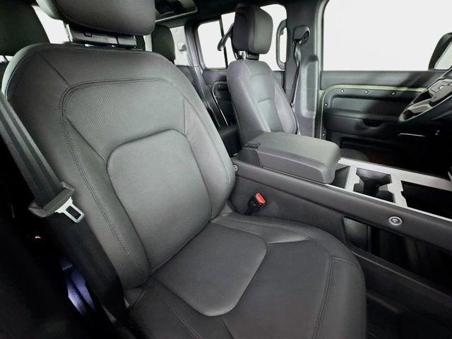 2025 Land Rover Defender 110 S
