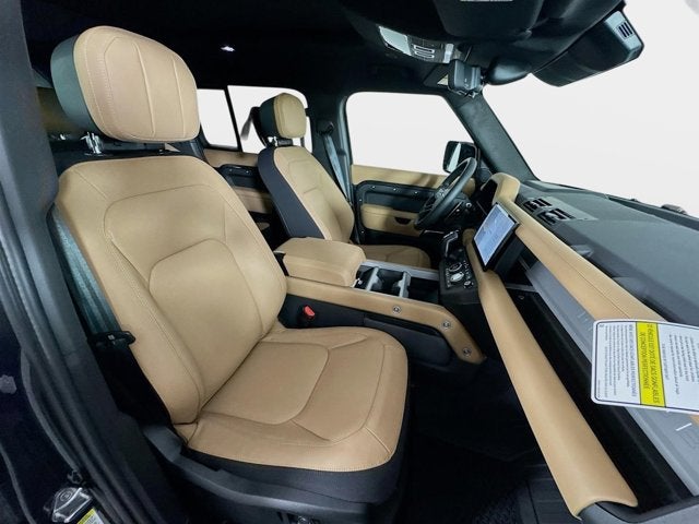 2025 Land Rover Defender 110 V8