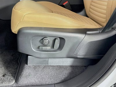 2025 Land Rover Discovery Dynamic SE