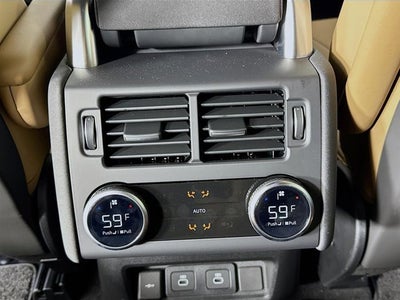 2025 Land Rover Discovery Dynamic SE