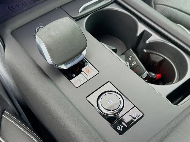 2023 Land Rover Discovery Metropolitan Edition