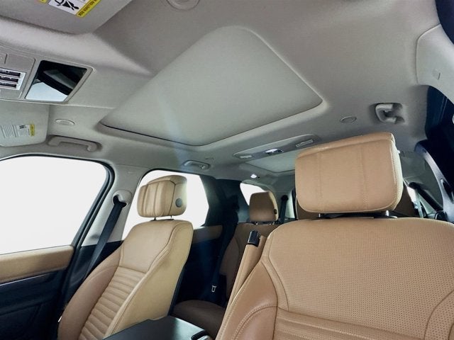 2025 Land Rover Discovery Metropolitan Edition