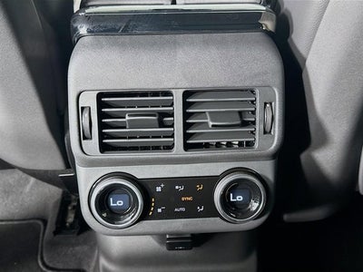 2026 Land Rover Range Rover Velar Dynamic SE