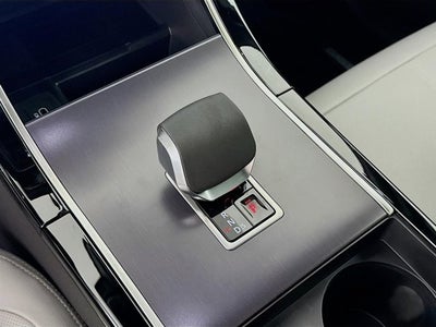 2026 Land Rover Range Rover Velar Dynamic SE