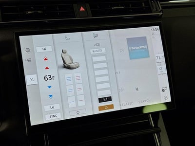 2026 Land Rover Range Rover Velar Dynamic SE