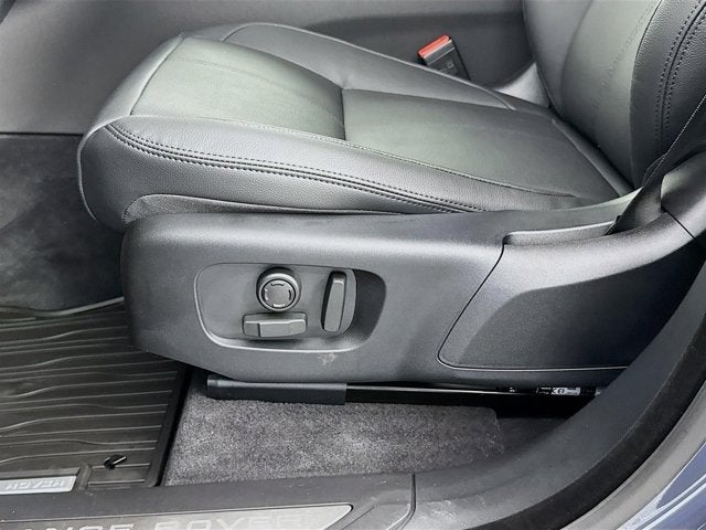 2026 Land Rover Range Rover Velar Dynamic SE